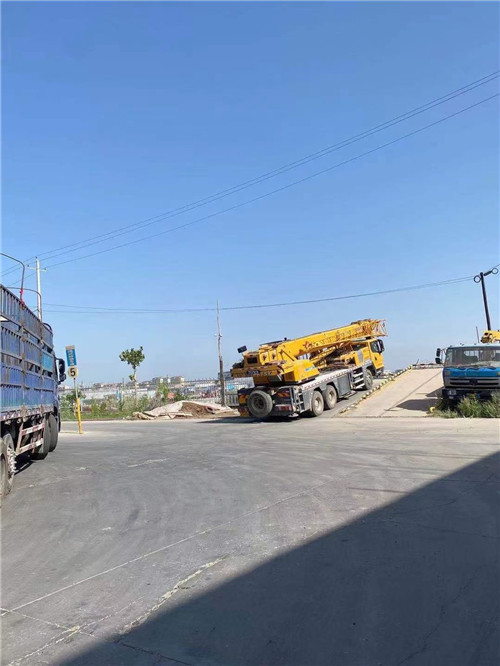 北京25吨吊车的租赁价格大概是多少？