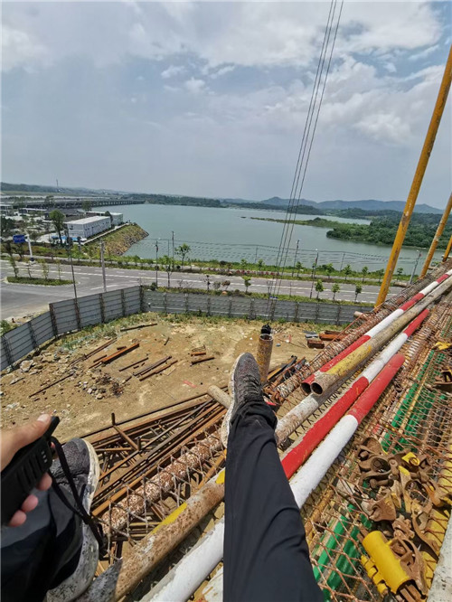 北京作业中发生设备损坏或人员意外，责任怎么划分？